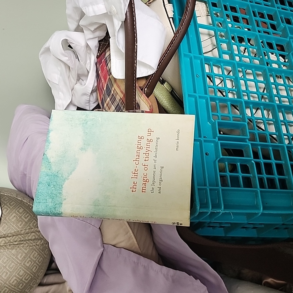 🤣 The life changing magic of tidying up by Marie Kondo